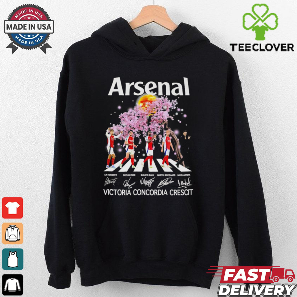 Arsenal Abbey Road cherry blossom victoria concordia crescit shirt Arsenal Abbey Road cherry blossom victoria concordia crescit shirt