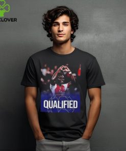 Arsenal Defeats Porto To Qualify To UEFA Champions League Quarter Finals T Shirt