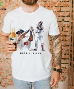 Austin Riley player Atlanta Braves baseball pose sketch shirt