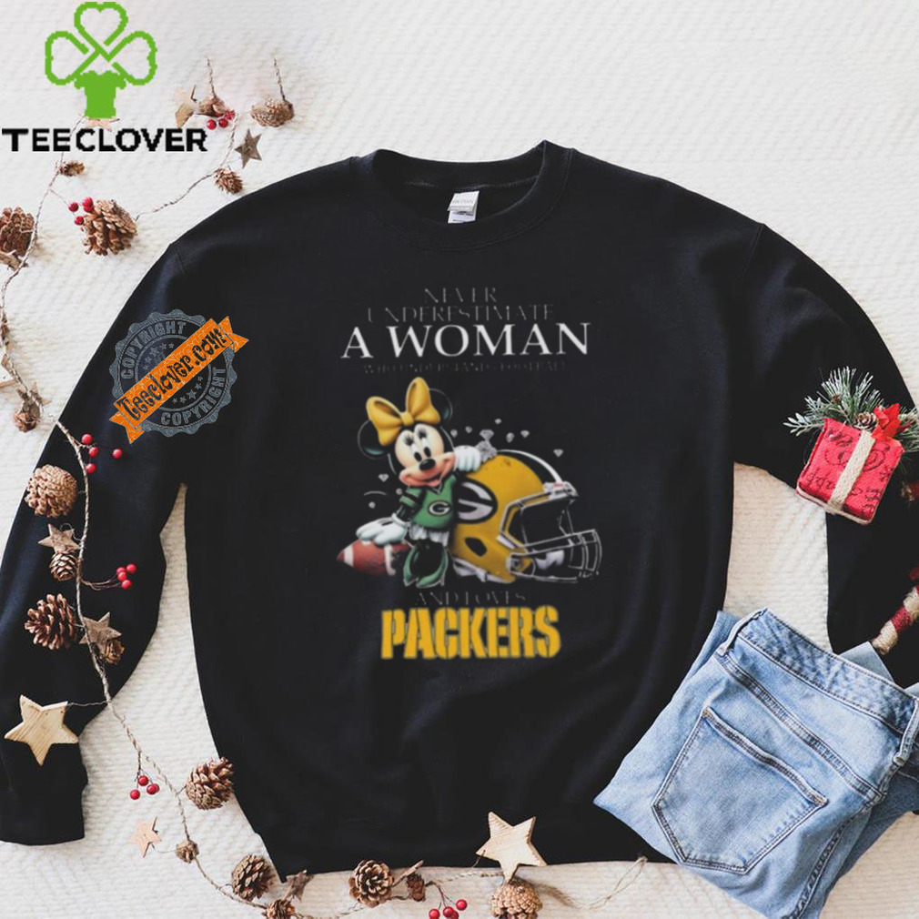 Awesome Mickey mouse never underestimate a woman who understands football and loves green bay packers shirt Awesome Mickey mouse never underestimate a woman who understands football and loves green bay packers shirt