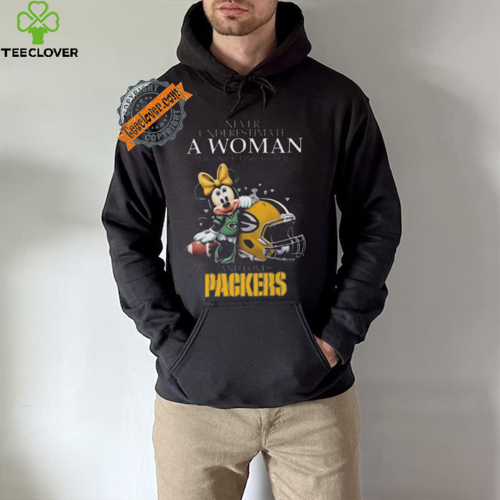 Awesome Mickey mouse never underestimate a woman who understands football and loves green bay packers shirt Awesome Mickey mouse never underestimate a woman who understands football and loves green bay packers shirt
