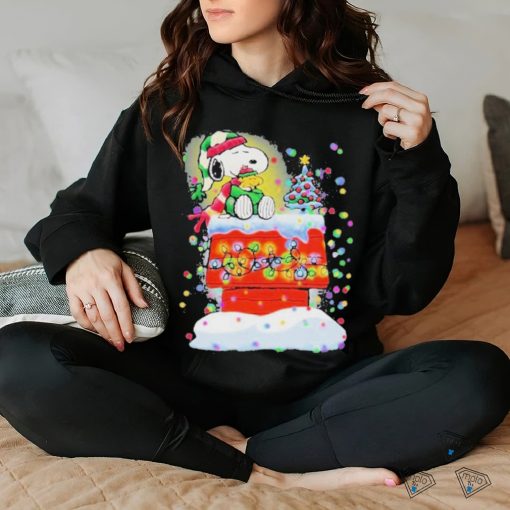 Awesome Snoopy And Woodstock Hat Santa Light Tree Christmas T shirt