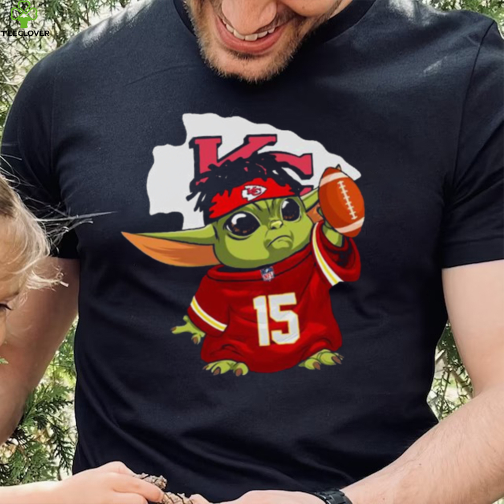 Kansas City Chiefs Christmas T-Shirt Baby Yoda Patrick's Day Super