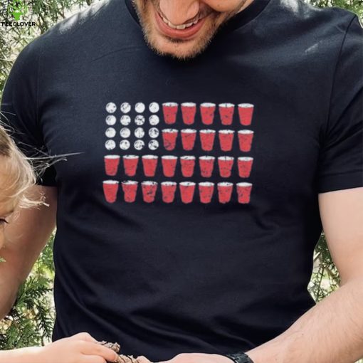 BEER PONG FLAG MEN’S TSHIRT