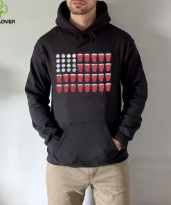 BEER PONG FLAG MEN'S TSHIRT