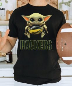 Baby Yoda Hug Green Bay Packer hoodie, sweater, longsleeve, shirt v-neck, t-shirt