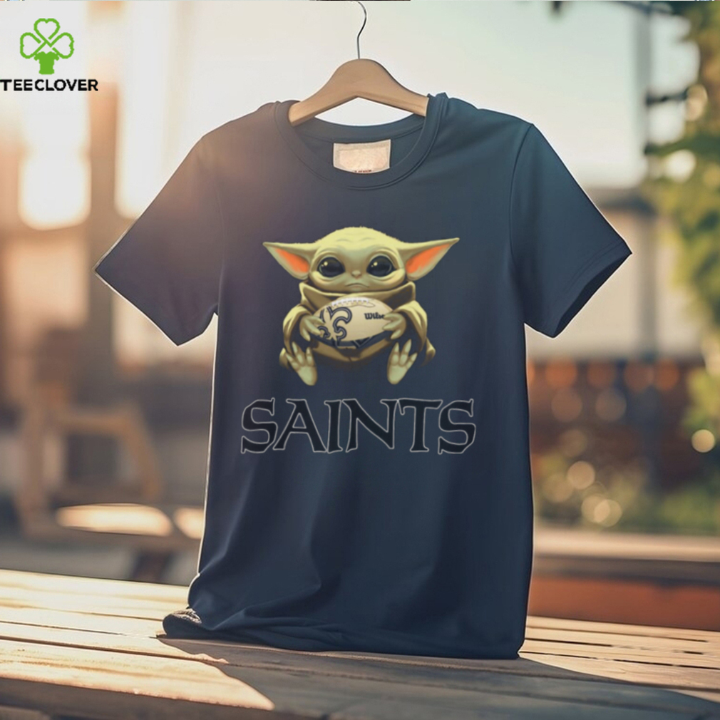 Baby Yoda Hug New Orleans Saints Star War Shirt Baby Yoda Hug New Orleans Saints Star War Shirt