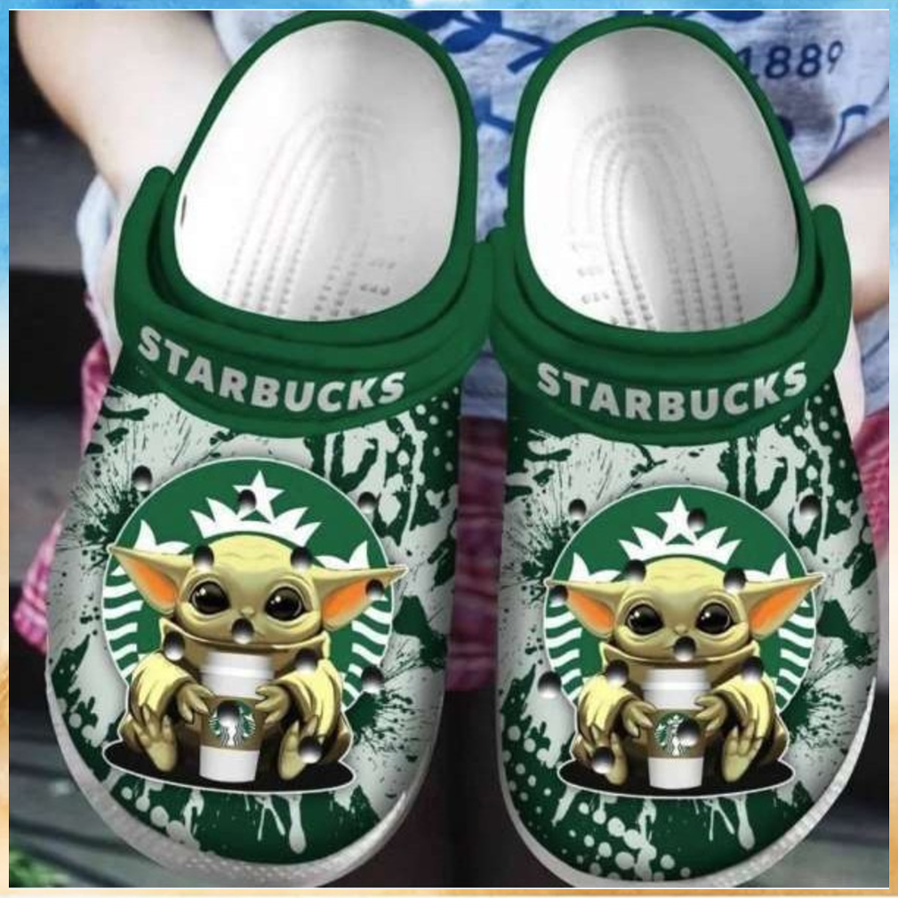 Baby Yoda Hug Starbucks Crocs Baby Yoda Hug Starbucks Crocs