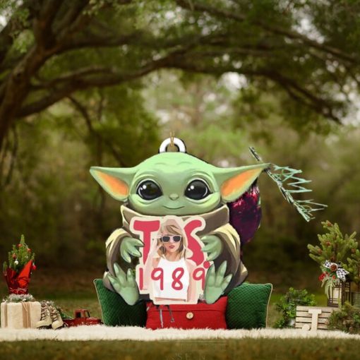 Baby Yoda Hug Taylor Swift The Eras Tour Taylor Version 1989 Tree Decorations x Star Wars Ornament