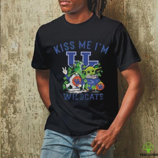 Baby Yoda Kentucky Wildcats Kiss Me I’m Wildcats Patrick’s Day hoodie, sweater, longsleeve, shirt v-neck, t-shirt