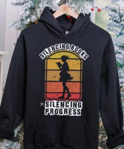 Banned books, silencing books is silencing progress T Shirt