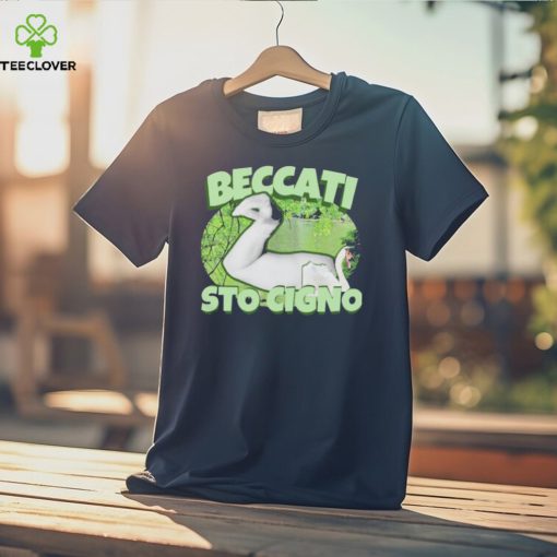 Beccati Sto Cigno T Shirts