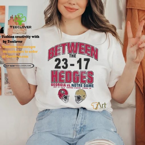 Between the Hedges Georgia Bulldogs vs. Notre Dame Fighting Irish 2019 Football Score T Shirt