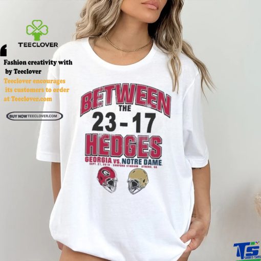 Between the Hedges Georgia Bulldogs vs. Notre Dame Fighting Irish 2019 Football Score T Shirt
