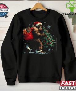 Bigfoot Christmas Tree Lights Xmas Boys Men Sasquatch Lovers Shirt Recovered