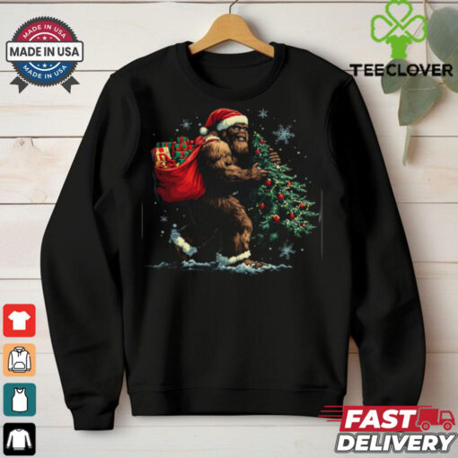 Bigfoot Christmas Tree Lights Xmas Boys Men Sasquatch Lovers Shirt Recovered