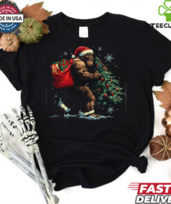 Bigfoot Christmas Tree Lights Xmas Boys Men Sasquatch Lovers Shirt Recovered