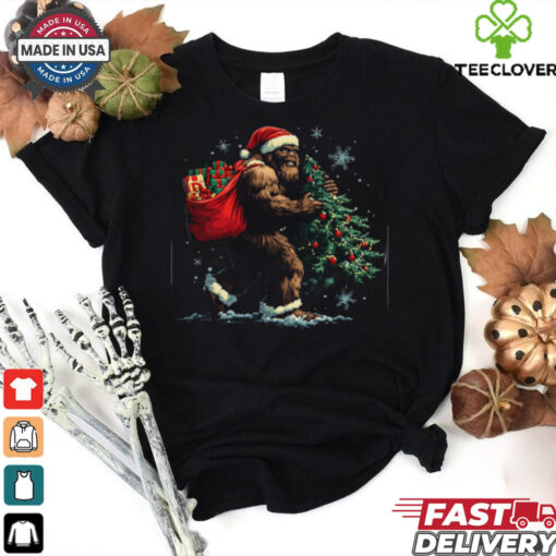Bigfoot Christmas Tree Lights Xmas Boys Men Sasquatch Lovers Shirt Recovered