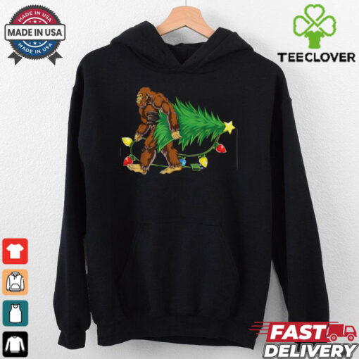 Bigfoot Christmas Tree Lights Xmas Boys Men Sasquatch Lovers T Shirt Recovered