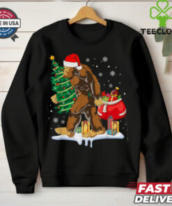 Bigfoot Christmas Tree Lights Xmas Sasquatch Lovers T Shirt Recovered