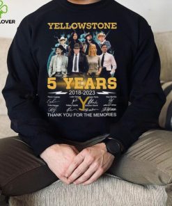 BjUACPyW yellowstone 5 years 2018 2023 thank you for the memories signatures hoodie, sweater, longsleeve, shirt v-neck, t-shirt Shirt