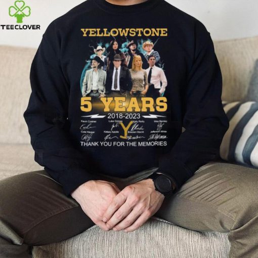 BjUACPyW yellowstone 5 years 2018 2023 thank you for the memories signatures hoodie, sweater, longsleeve, shirt v-neck, t-shirt Shirt