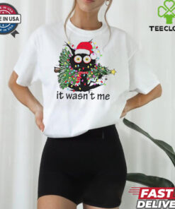 Black cat it wasn’t me Christmas tree shirt