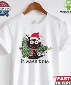 Black cat it wasn’t me Christmas tree shirt