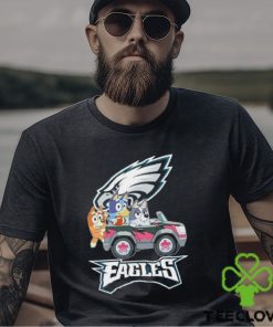 Bluey Bingo and Muffin in the car Philadenphia Eagles NFL 2024 hoodie, sweater, longsleeve, shirt v-neck, t-shirt