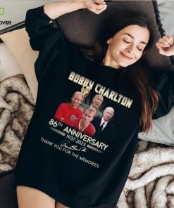 Bobby Charlton 86th anniversary 1937 2023 thank you for the memories shirt 1 Bobby Charlton 86th anniversary 1937 2023 thank you for the memories shirt