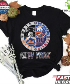 Brooklyn Nets x New York Mets x New York Giants x New York Islanders Unisex T Shirt Limited edition