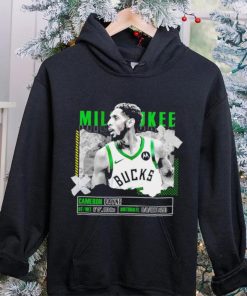 Cameron Payne Milwaukee Bucks basketball player pose paper gift shirt