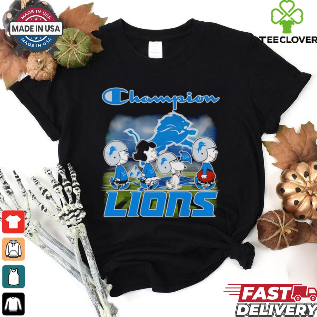 Champion The Peanuts walking Detroit Lions shirt Champion The Peanuts walking Detroit Lions shirt