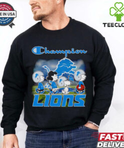 Champion The Peanuts walking Detroit Lions shirt