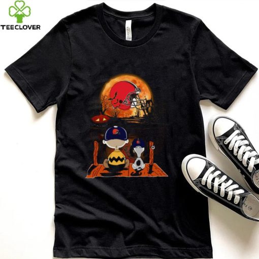 Charlie Brown And Snoopy Watching Cleveland Browns Halloween Cleveland Browns T Shirt