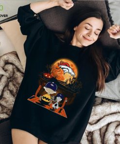 Charlie Brown And Snoopy Watching Denver Broncos Halloween T Shirt