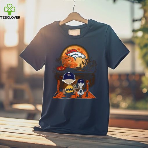 Charlie Brown And Snoopy Watching Denver Broncos Halloween T Shirt