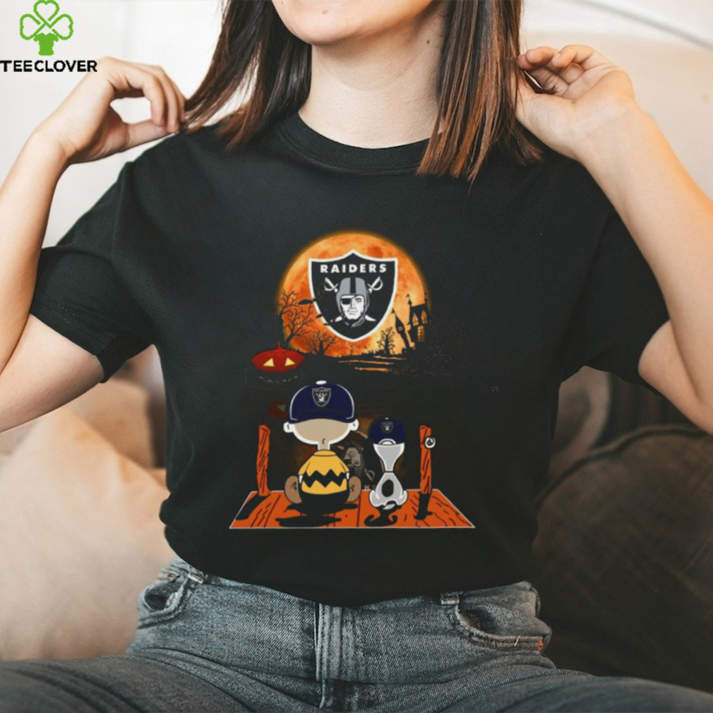 Charlie Brown And Snoopy Watching Oakland Raiders Halloween T Shirt Charlie Brown And Snoopy Watching Oakland Raiders Halloween T Shirt