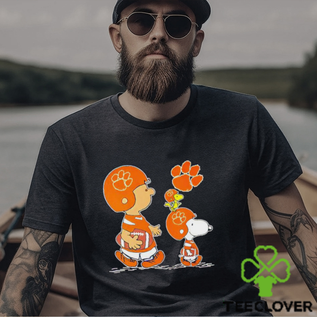 Charlie Brown Snoopy And Woodstock Clemson Tigers Football shirt Charlie Brown Snoopy And Woodstock Clemson Tigers Football shirt