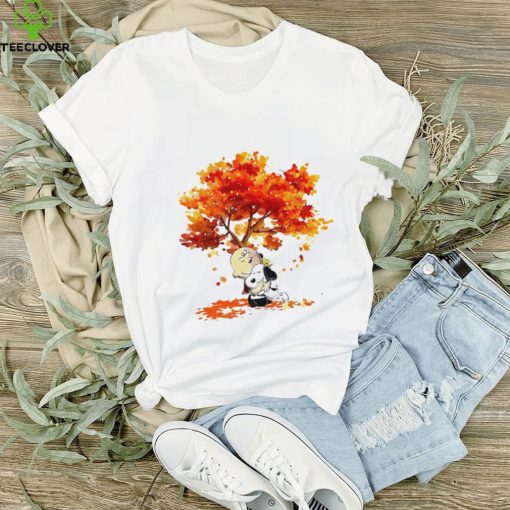 Charlie Brown hug Snoopy under tree cartoon shirt