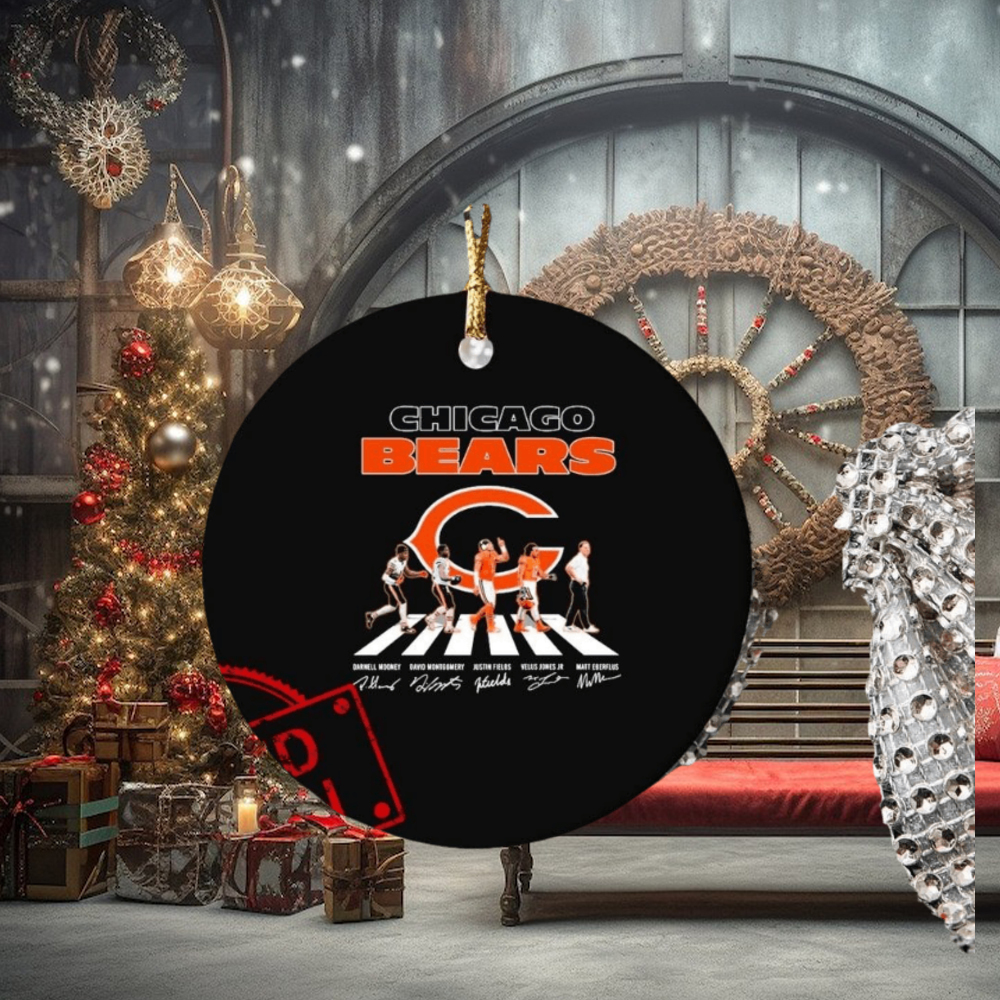 Chicago Bears Abbey Road Mooney Montgomery Fields Jones Jr And Eberflus Signatures Ornament Chicago Bears Abbey Road Mooney Montgomery Fields Jones Jr And Eberflus Signatures Ornament