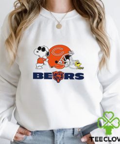 Chicago Bears Snoopy And Woodstock helmet 2023 T hoodie, sweater, longsleeve, shirt v-neck, t-shirt