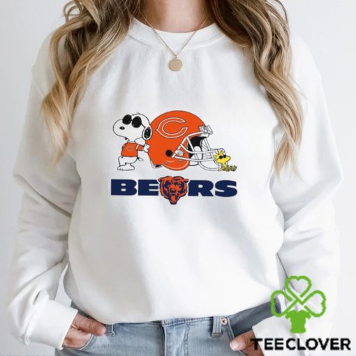 Chicago Bears Snoopy And Woodstock helmet 2023 T hoodie, sweater, longsleeve, shirt v-neck, t-shirt