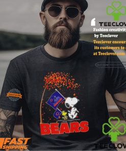 Chicago Bears Snoopy Fan Enjoying The Fall Season T Shirt