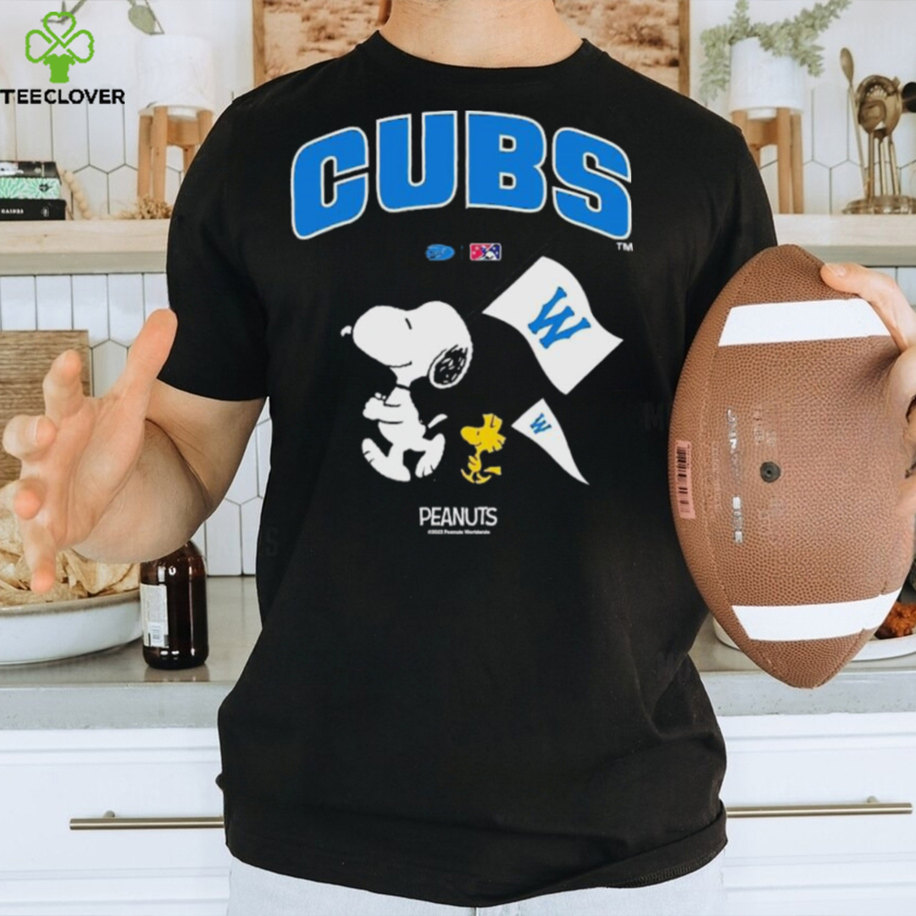 Chicago Cubs Peanuts W Flag T-shirt,Sweater, Hoodie, And Long
