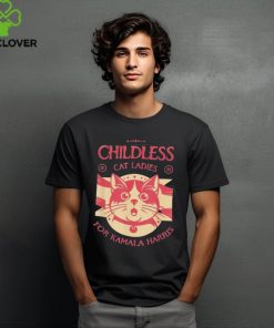 Childless Cat Lady Madam President Childless Cat Ladies For Kamala Harris 2024 T shirt