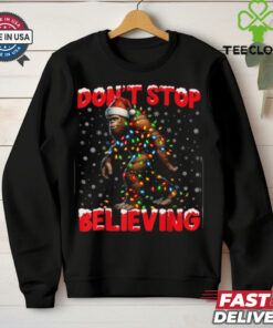 Christmas Bigfoot Don't Stop Believing Santa Hat Lights Tees T Shirt Recovered