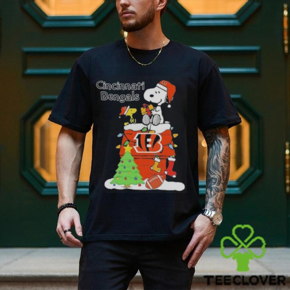 Christmas Snoopy Cincinnati Bengals Shirt Christmas Snoopy Cincinnati Bengals Shirt