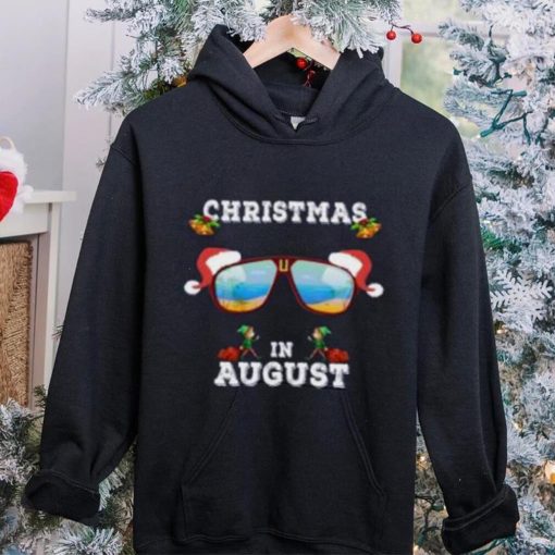 Christmas Sunglasses with Santa claus Hat in Augus’ Men’s T Shirt