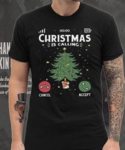 Christmas is calling' Women's Plus Size T Shirt